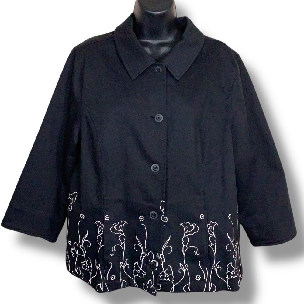 NEW Large Christopher And Banks Black White Floral Embroidered Accent Jacket